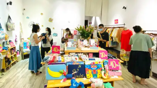 Top 10 Cửa Hàng Đồ Lưu Niệm Hà Nội Được Yêu Thích Nhất